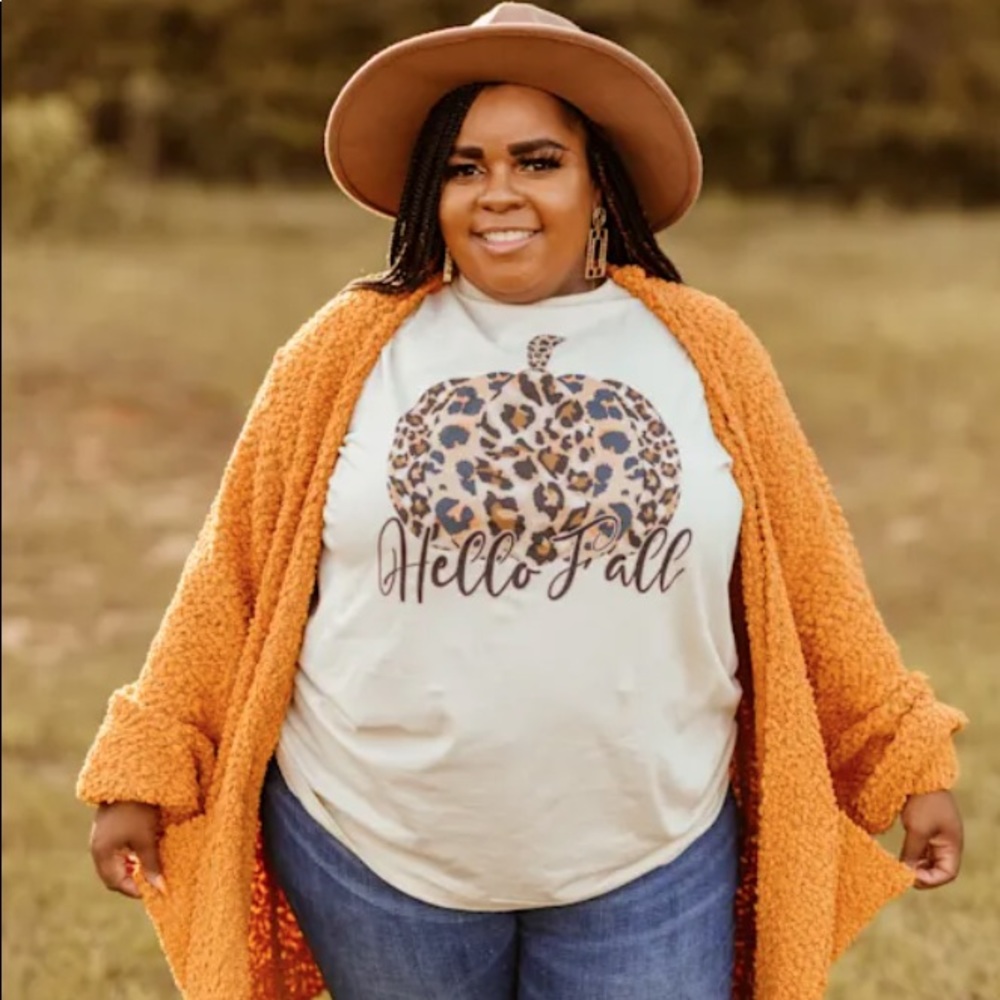 Hello Fall Leopard Top (Curvy)
